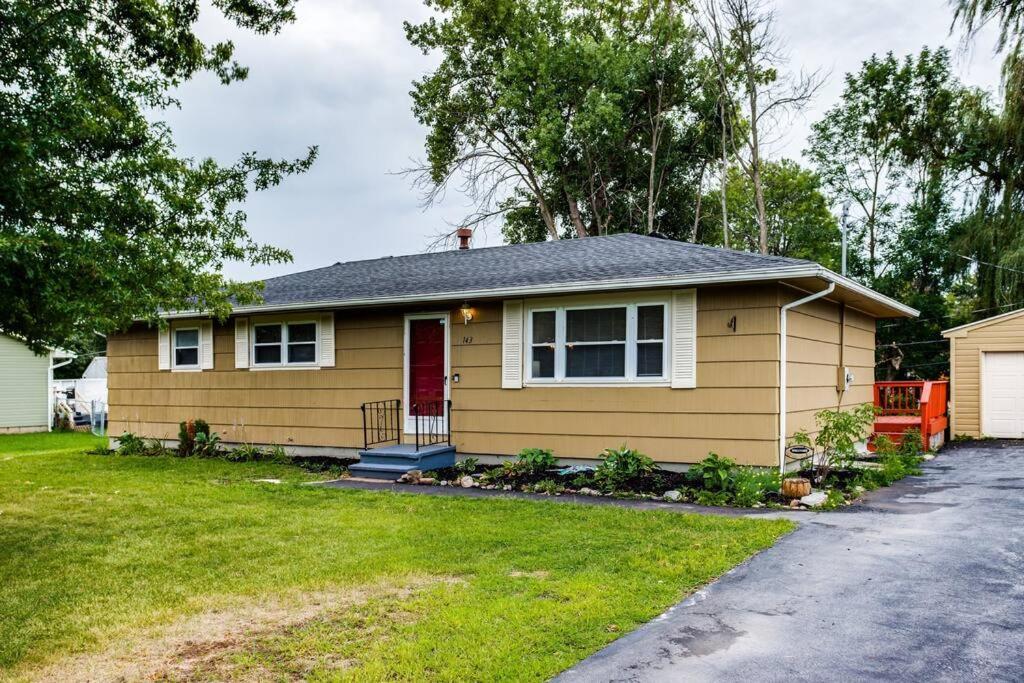 Apartmán {Quiet Suburban Ranch Hot Tub} Mins Arpt/Rit/Dwnt Rochester Exteriér fotografie